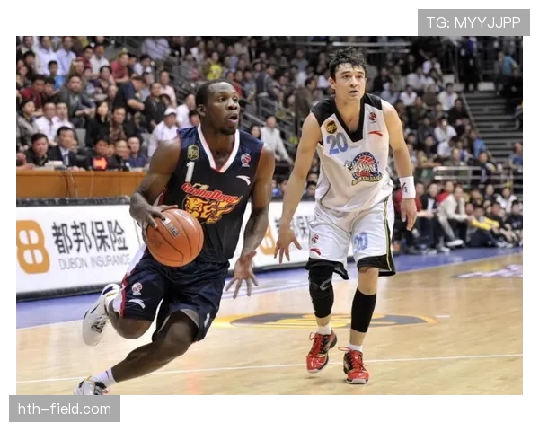 哈特季后赛展现铁人本色，带伤奋战助力球队逆转