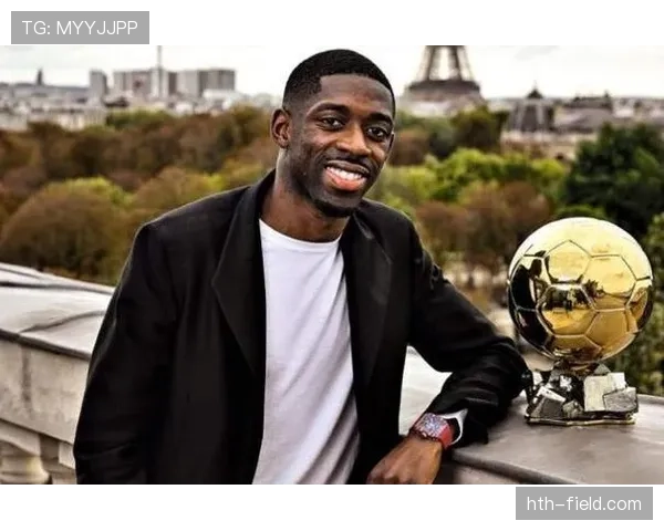 奥斯曼·登贝莱，训练照少得可怜，晒包晒车倒是挺勤快